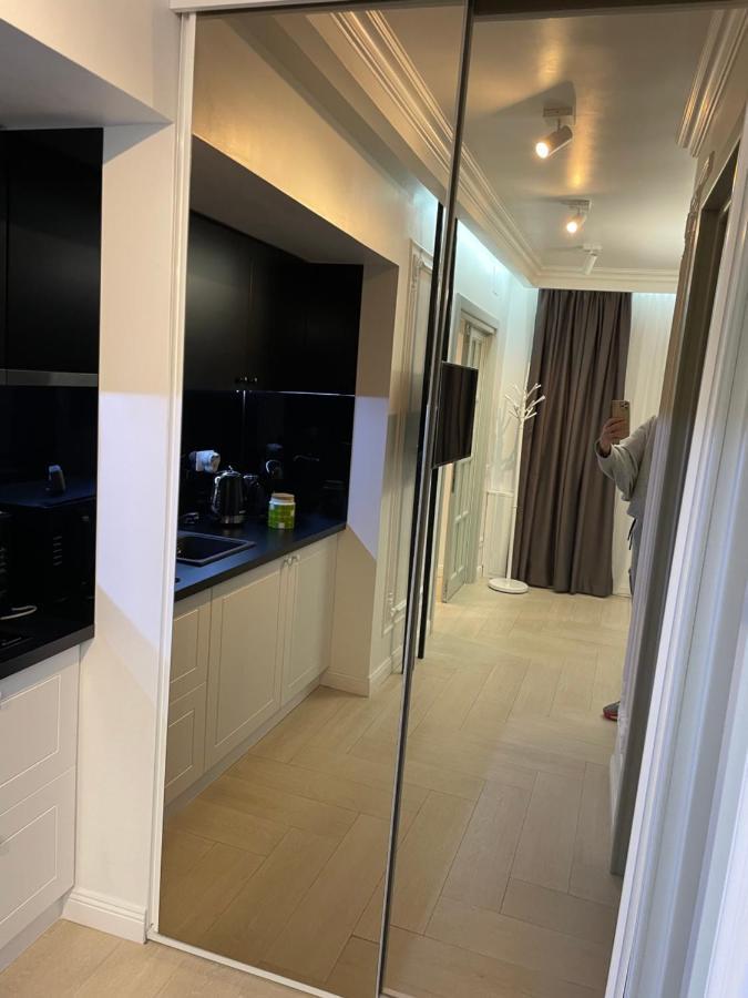 Luxury City Studios Curtea de Argeş Exteriör bild