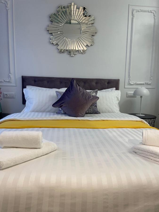Luxury City Studios Curtea de Argeş Exteriör bild