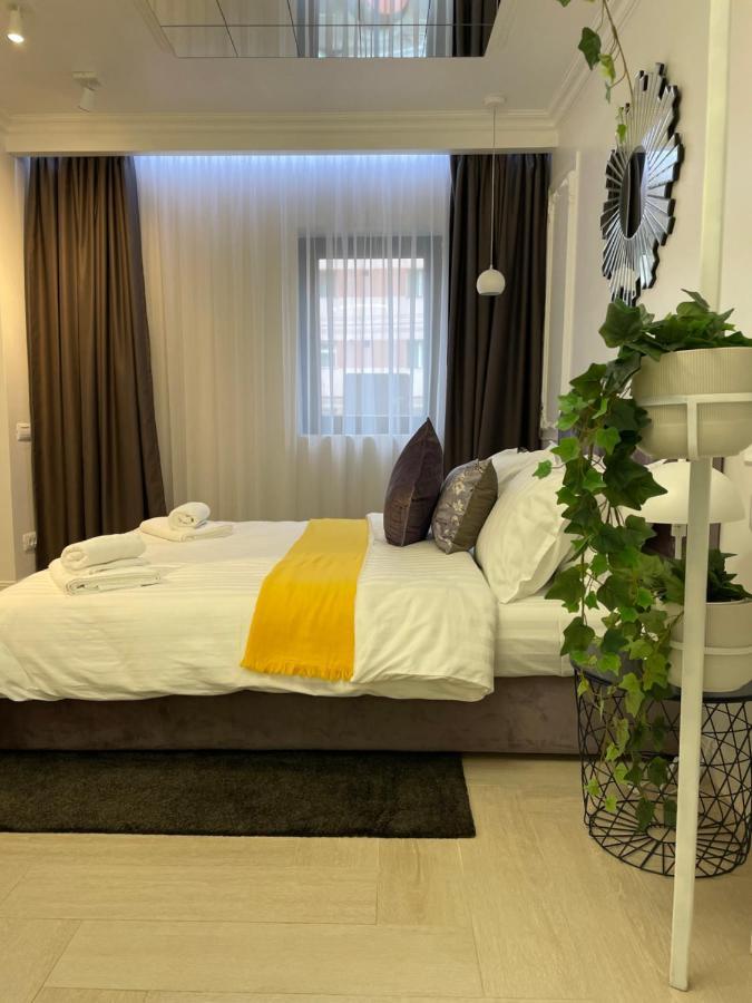 Luxury City Studios Curtea de Argeş Exteriör bild